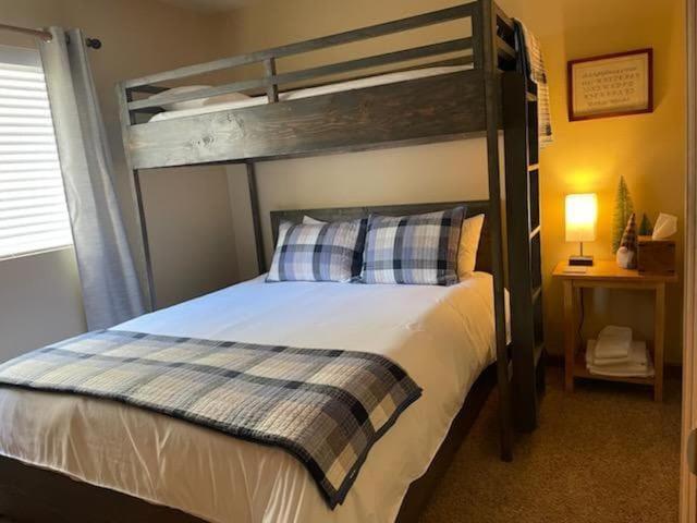 ליבנוורת' Das Bavarian Condo, 5 Star Ground Floor Unit, Walk To Town, Sleeps 6 מראה חיצוני תמונה